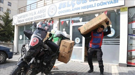 Kayserili motokurye şehir şehir gezerek 'iyilik' taşıyor