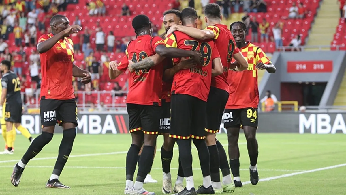 Kayserispor'u 2-0 mağlup etti