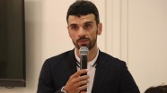 Kenan Sofuoğlu, Milano'da seçmenlerle buluştu