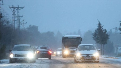 Kırklareli'nde kar yağışı etkisini sürdürüyor