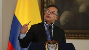 Kolombiya Cumhurbaşkanı Petro, ABD'nin tüm dünya ekonomilerini "altüst" ettiğini söyl