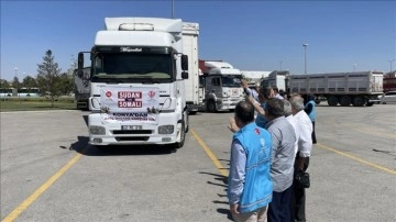 Konya'dan Sudan ve Somali'ye insani yardım malzemesi yüklü 3 tır gönderildi