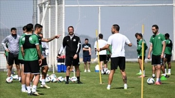 Konyaspor Teknik Direktörü Ali Çamdalı'nın hedefi, iç sahada üstünlük kuran bir takım