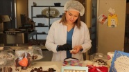 KOSGEB desteğiyle açtığı çikolata imalathanesinde siparişlere yetişemiyor