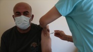 Kovid-19'la mücadele kapsamında son 24 saatte 842 bin 570 aşı uygulandı