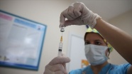 Kovid-19&#039;la mücadele kapsamında uygulanan aşı miktarı 26 milyon 912 bin 166 oldu