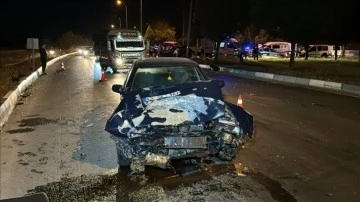 Kütahya'da trafik kazasında 2 kişi öldü, 3 kişi yaralandı