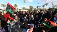 Libya'da yüzlerce kişi Hafter'i protesto etti