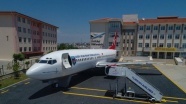 Lise bahçesindeki yolcu uçağı açılışa hazır