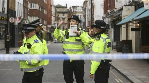 Londra'nın merkezindeki bir cadde, bomba tehdidi nedeniyle tahliye edildi