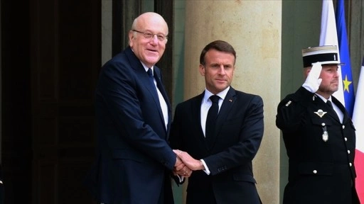 Lübnan Başbakanı Mikati ile Fransa Cumhurbaşkanı Macron, Lübnan'daki son durumu ele aldı