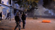 Lübnan'da göstericilerle güvenlik güçleri arasındaki gerginlikte 35 kişi yaralandı