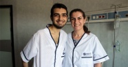 Lübnan’da yaşayan Türk vatandaşı anne oğlunu Türkiye’de tedavi ettirdi