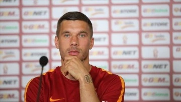 Lukas Podolski, Galatasaray'ın 500 konteyner kampanyasına 2 milyon lira bağış yaptı