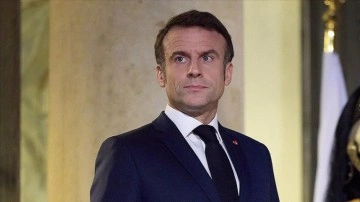 Macron, "arzu etmese de" gelecekte Ukrayna'da kara operasyonu gerekebileceğini söyled