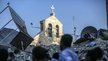 Macron, İsrail saldırılarının hedefi olan kilisenin durumundan "derin endişe" duyuyor