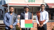 Madagaskarlı öğrenciler ülkelerine 'can suyu' olmak istiyor