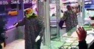 Maltepe'de kadın kılığında kuyumcu soyguncuları kamerada