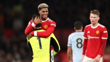 Manchester United son dakika golüyle kazandı