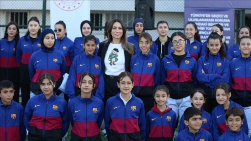 Manisa'da BM ve Barça Vakfı desteğiyle çocuklara yönelik dostluk turnuvası düzenlendi