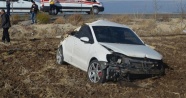 Manisa'da otomobil tarlaya uçtu: 1 yaralı