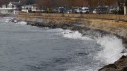 Marmara&#039;da poyraz deniz ulaşımını aksattı