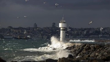 Marmara ve Ege kıyılarında kuvvetli rüzgar, fırtına bekleniyor