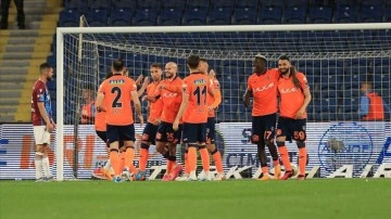 Medipol Başakşehir, Trabzonspor'u 3-1 mağlup etti