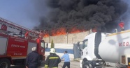 Mersin'de çakmak fabrikasında yangın