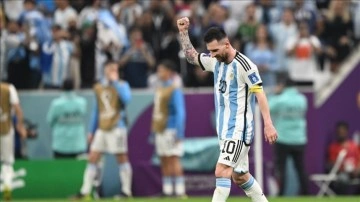 Messi, Alman futbolcu Lothar Matthaus'un rekoruna ortak oldu