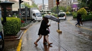 Meteorolojiden Batı Karadeniz ve İç Anadolu Bölgesi'ndeki bazı iller için yağış uyarısı