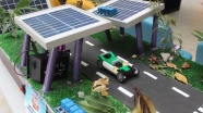 Metrobüsler için 'güneş enerjili yol' tasarladılar