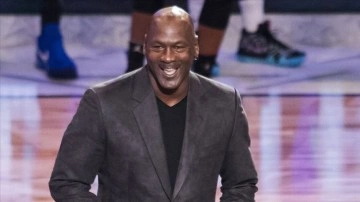 Michael Jordan'ın forması, rekor fiyata satıldı