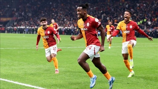 Michy Batshuayi'den taraftara Türkiye ve Avrupa'da şampiyonluk mesajı