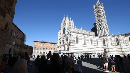 Milano'da açık havada sigara içmek yılbaşından itibaren yasaklanacak