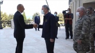 Milli Savunma Bakanı Akar ve TSK komuta kademesi Aliyev ile görüştü