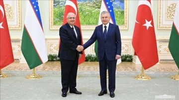 Milli Savunma Bakanı Güler Özbekistan'da Cumhurbaşkanı Mirziyoyev ile görüştü