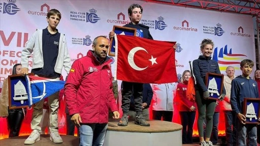 Milli yelkenci Mehmet Erkut Budak, İspanya'da şampiyon oldu