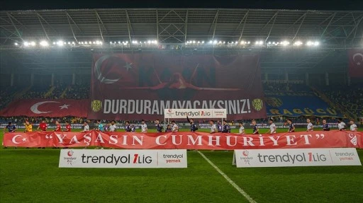 MKE Ankaragücü taraftarından TUSAŞ için anlamlı koreografi: DURDURAMAYACAKSINIZ!