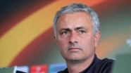 Mourinho, eski takımı Manchester United'ı farklı yendi