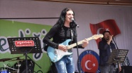 Murat Kekilli Suriye&#039;de 23 Nisan konseri verdi
