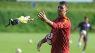 Muslera, gözünü Simoviç'in rekoruna dikti