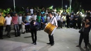 Müzisyenlerden &#039;davullu zurnalı&#039; bahşiş protestosu