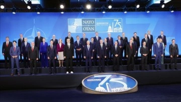 NATO Zirvesi'nin ilk oturumu başladı