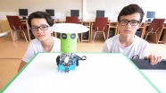 Ortaokul öğrencileri 'mehteran' ve 'bekçi' robot tasarladı