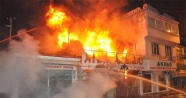 Osmaniye'de pazar yerinde büyük yangın