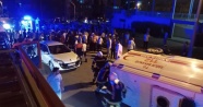 Otomobille çarpışan ambulans devrildi: 7 yaralı