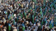 Pakistan&#039;da binlerce kişi Filistin&#039;e destek mesajı vermek için toplandı