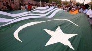 Pakistan Hindistan ile ticari ilişkilerini resmen askıya aldı