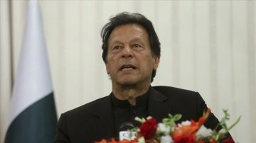 Pakistan Seçim Komisyonu, eski Başbakan Han’ı siyasetten men etti